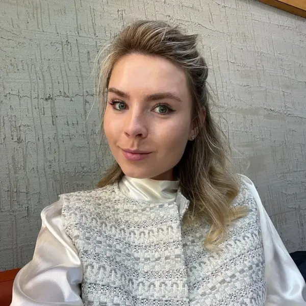 Анна Мандрова