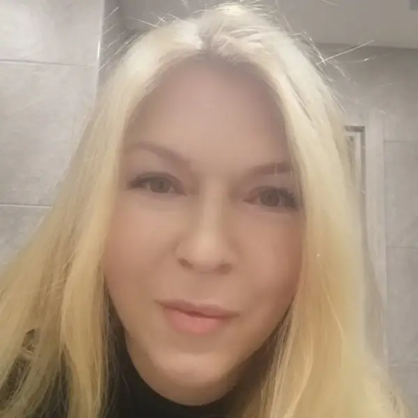 Алёна Иванова