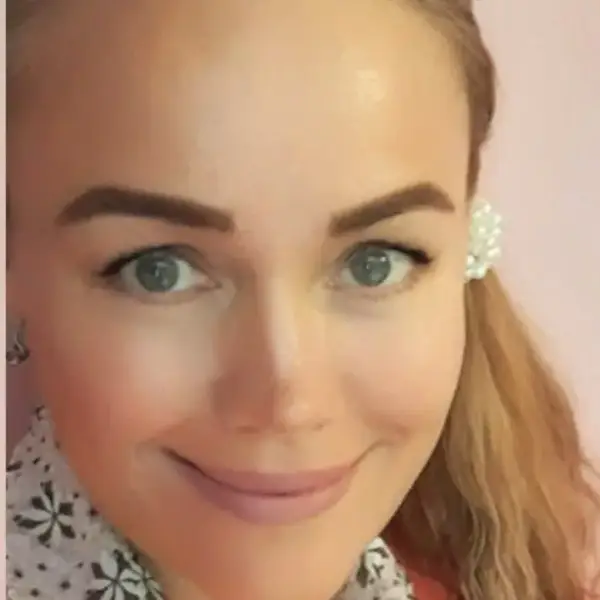 Елена Никонова