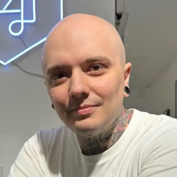 Роман Ломовцев