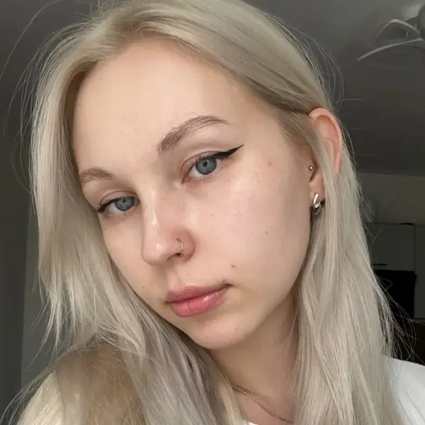 Анна Дзюина