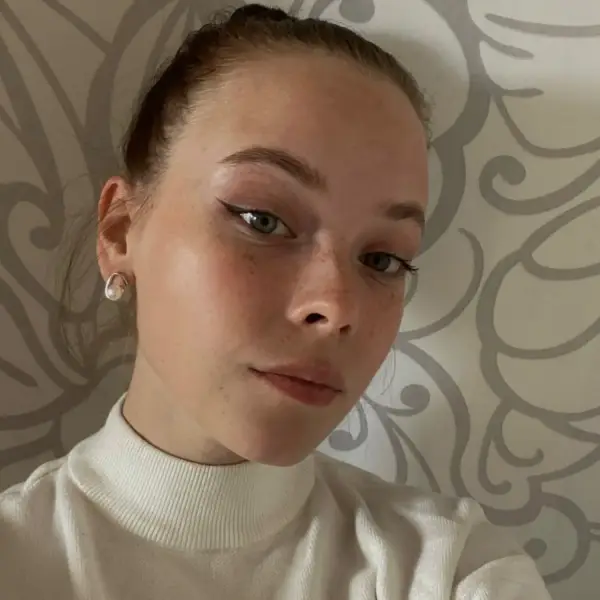 Алина Громова