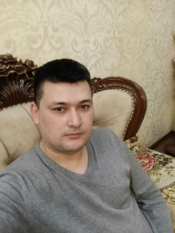Азизбек Хакимов