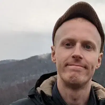 Константин Ермолаев