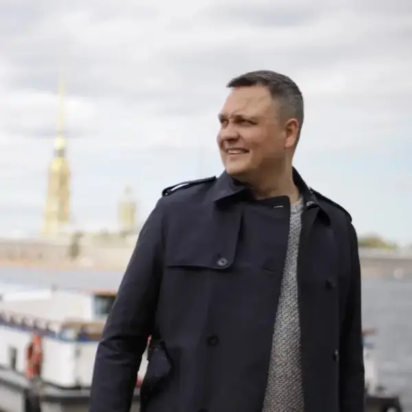 Василий Сафонов
