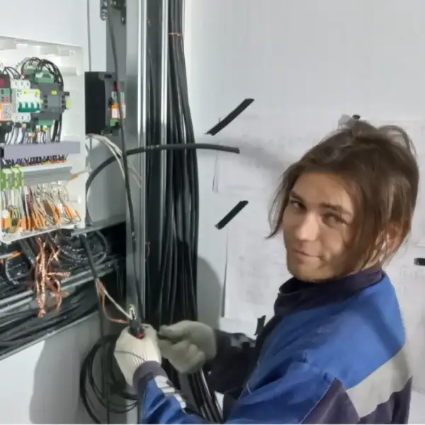 Александр Булатов