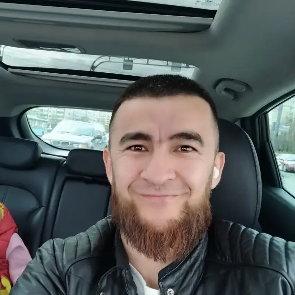 Улугбек Жураев