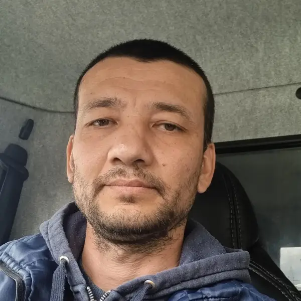 Искандар Рузиев
