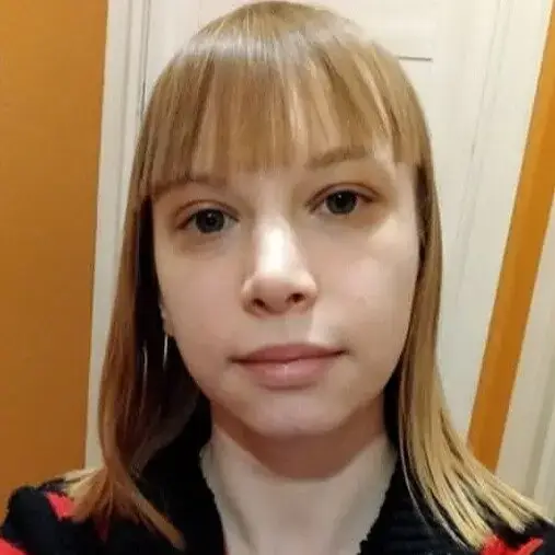 Полина Усова
