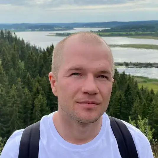 Денис Калашников