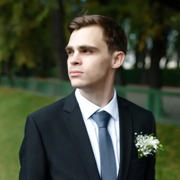 Александр Манин