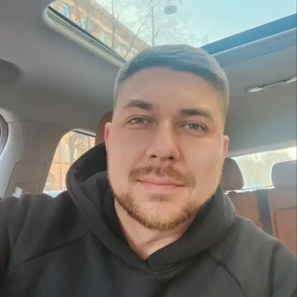 Тимур Назаров