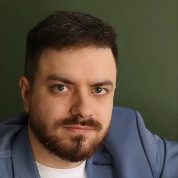 Максим Морозов