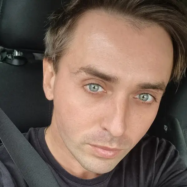 Валерий Тихонов