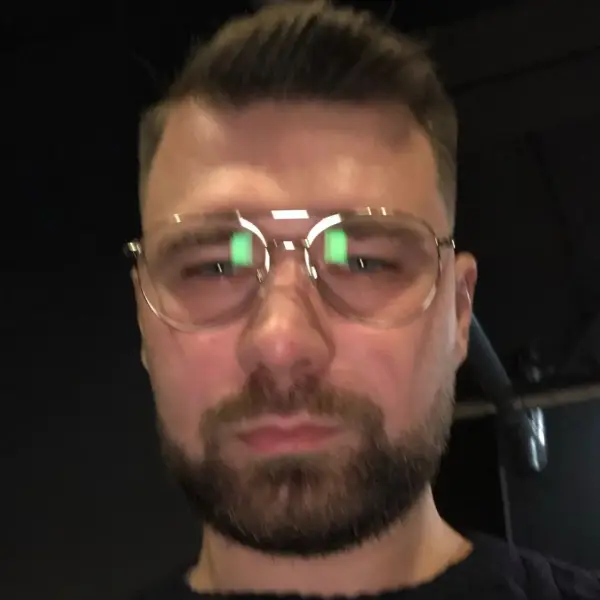 Виктор Попов