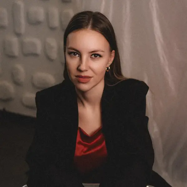 Надежда Шарова