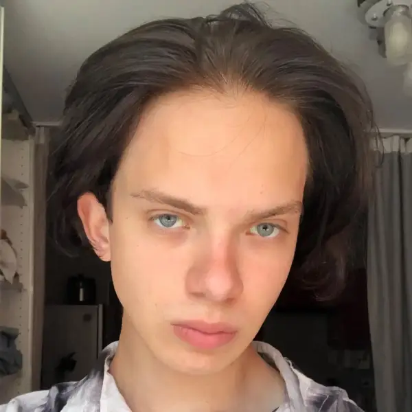 Артур Гайдаренко