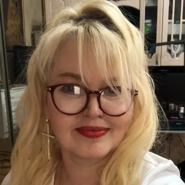 Марина Кустова