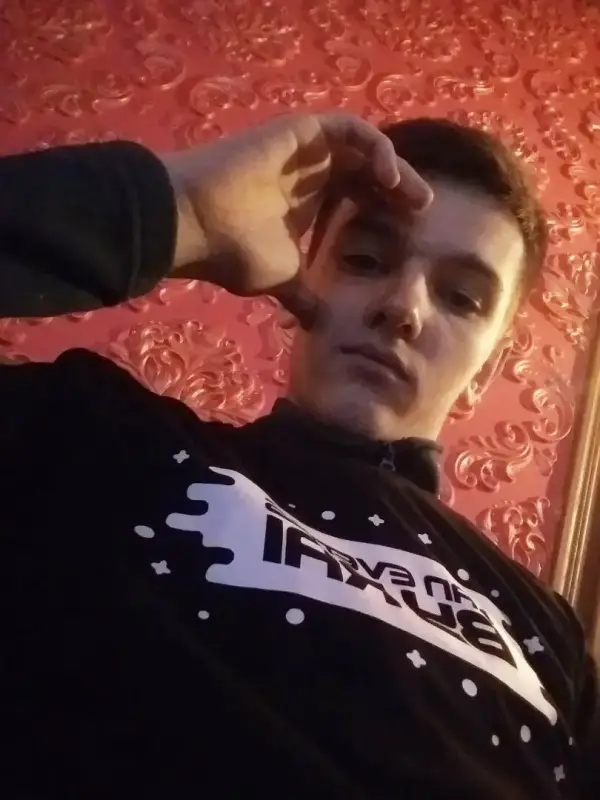 Максим Петров