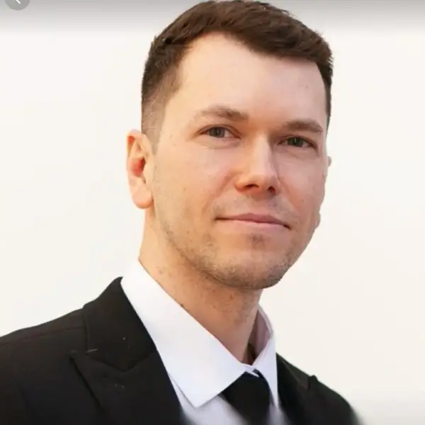 Юрий Феер