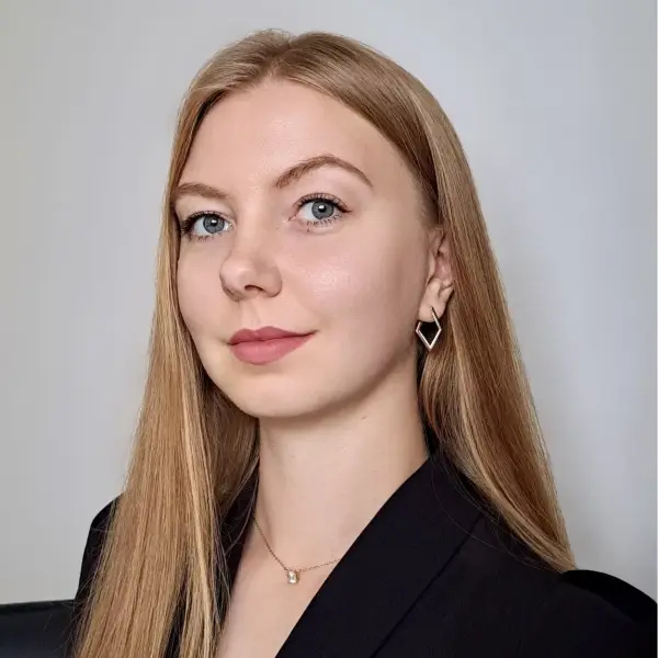 Маргарита Акола
