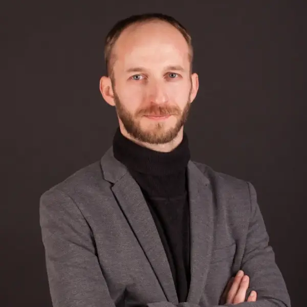 Олег Стрельников