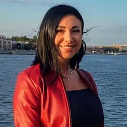 Яна Голубцова