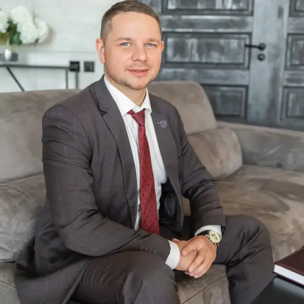 Андрей Валерьевич Е.