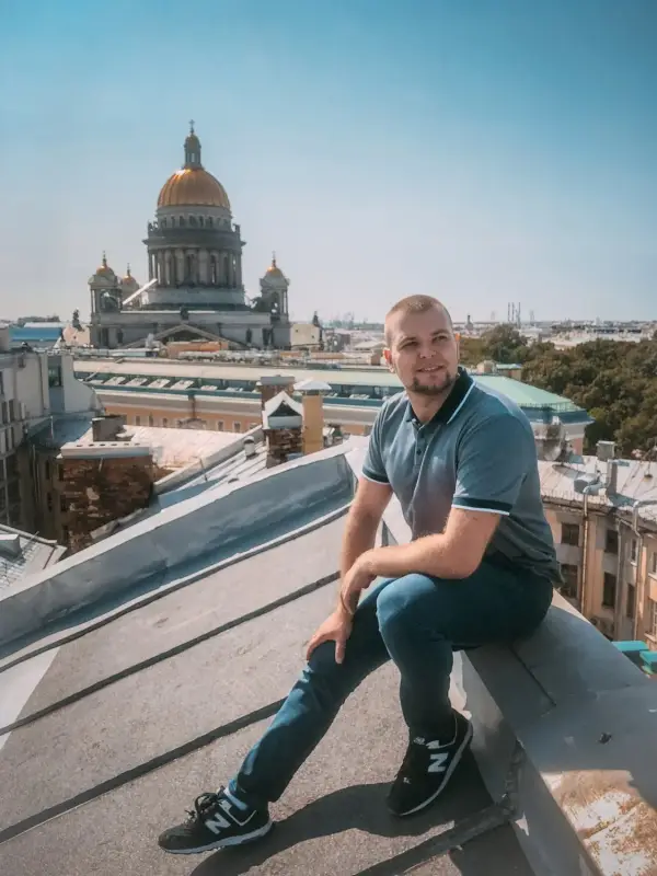 Евгений Перов