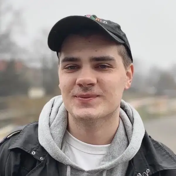 Артём Савельев
