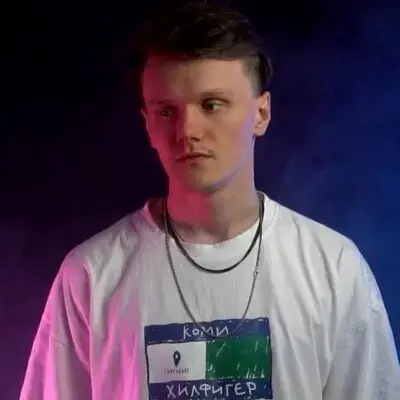 Александр Михолап