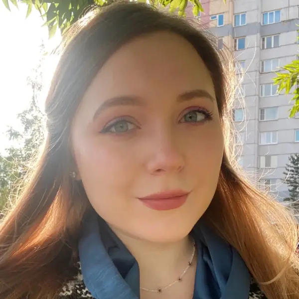 Полина Светличная