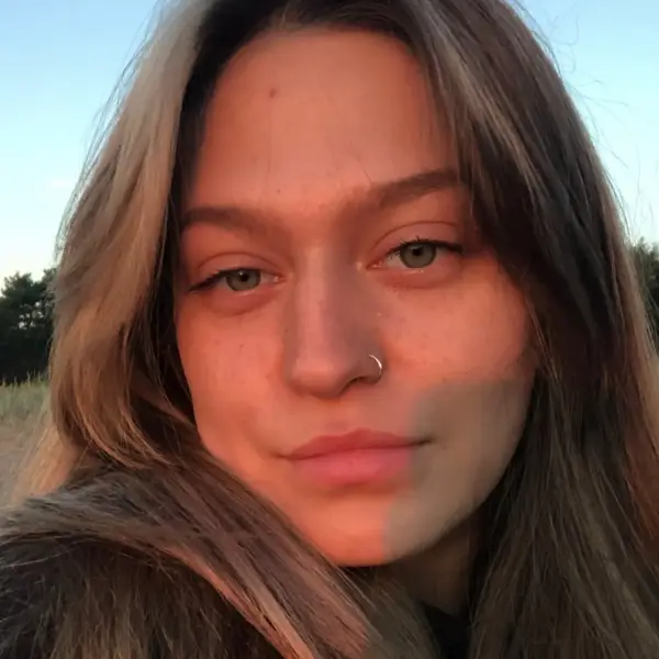 Яна Коротаева