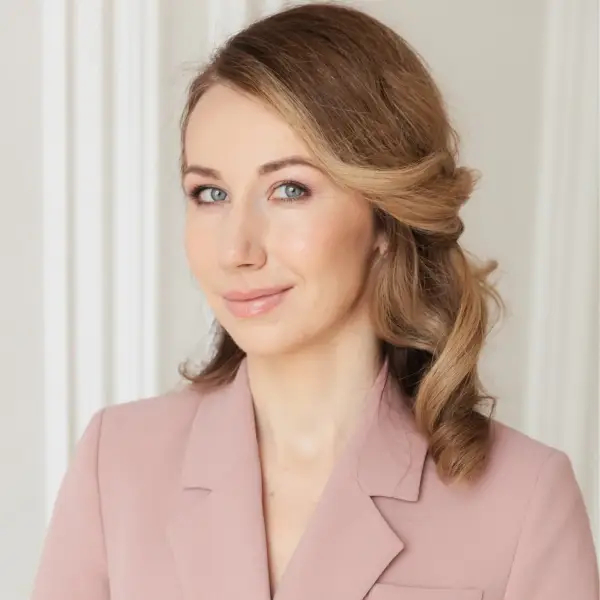 Алина Назарова