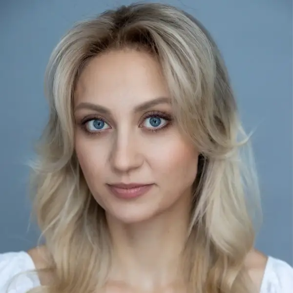 Оксана Логро
