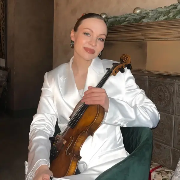 Анна Шустова