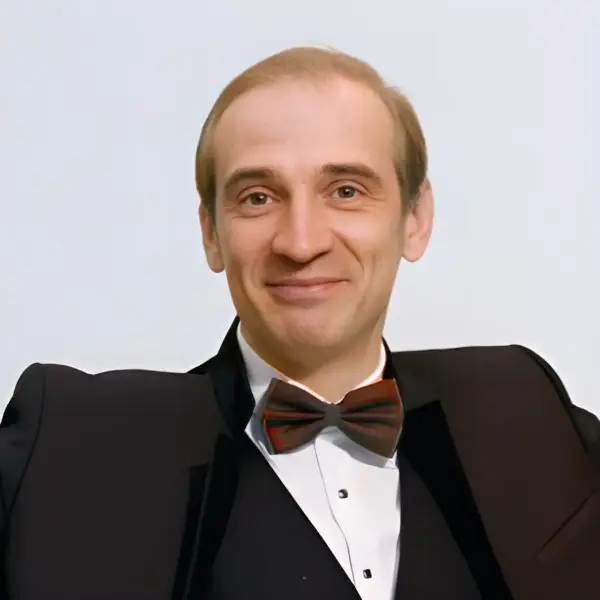 Максим Рождественский