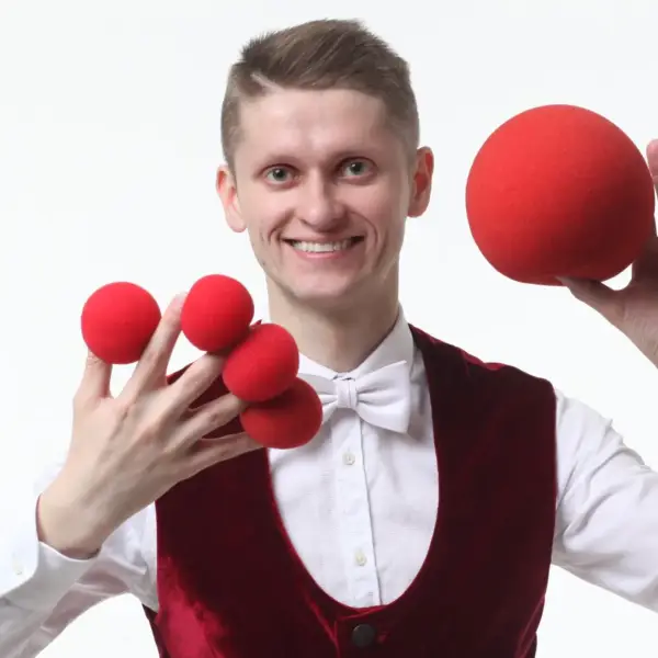 Майкл Назаров