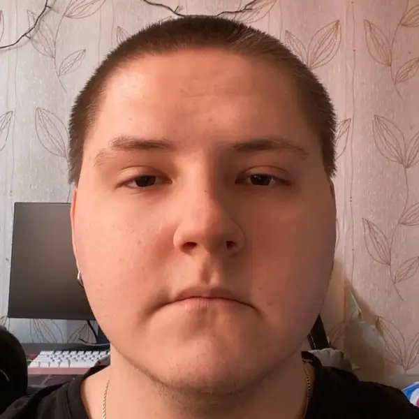 Максим Самуськов