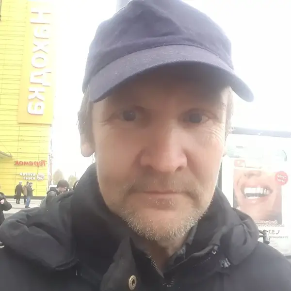 Леонид Иванов