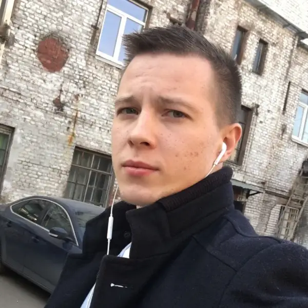 Александр Захаров