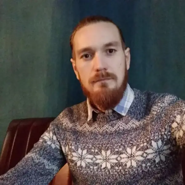Александр Русанов