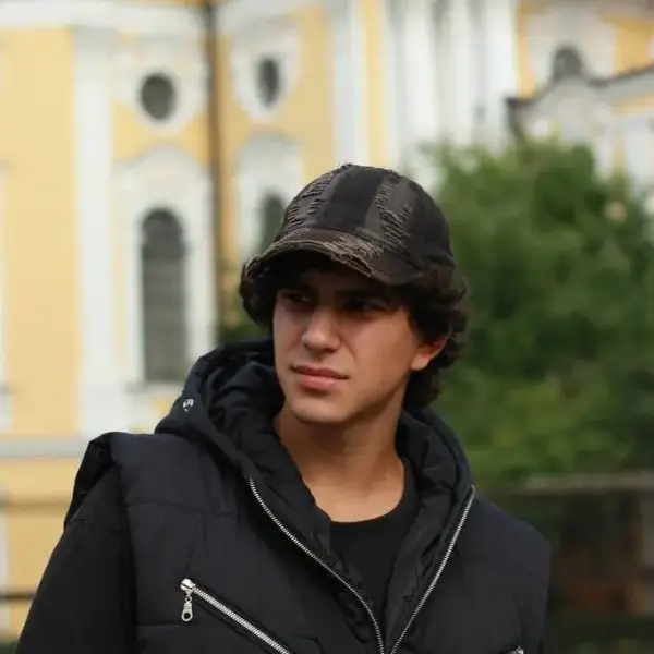 Роман Хижянков
